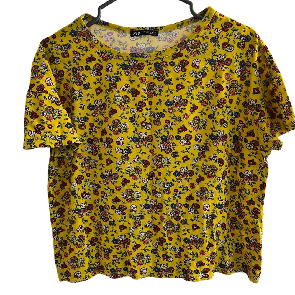 🐚🪼 2/20$ TOPS 🪼🐚  Zara Yellow Floral Short Sleeve Tee Sz S
